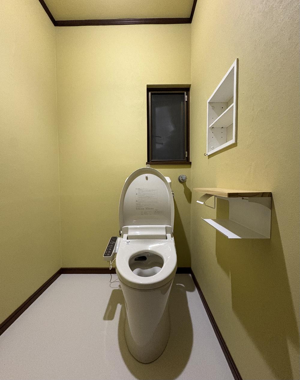 トイレの棚を撤去して、掃除楽な空間へ